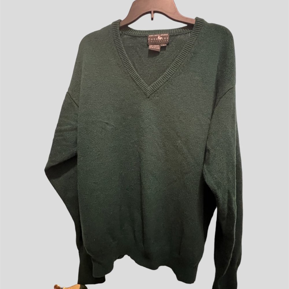 Saks fifth avenue black label cashmere green v neck sweater size large